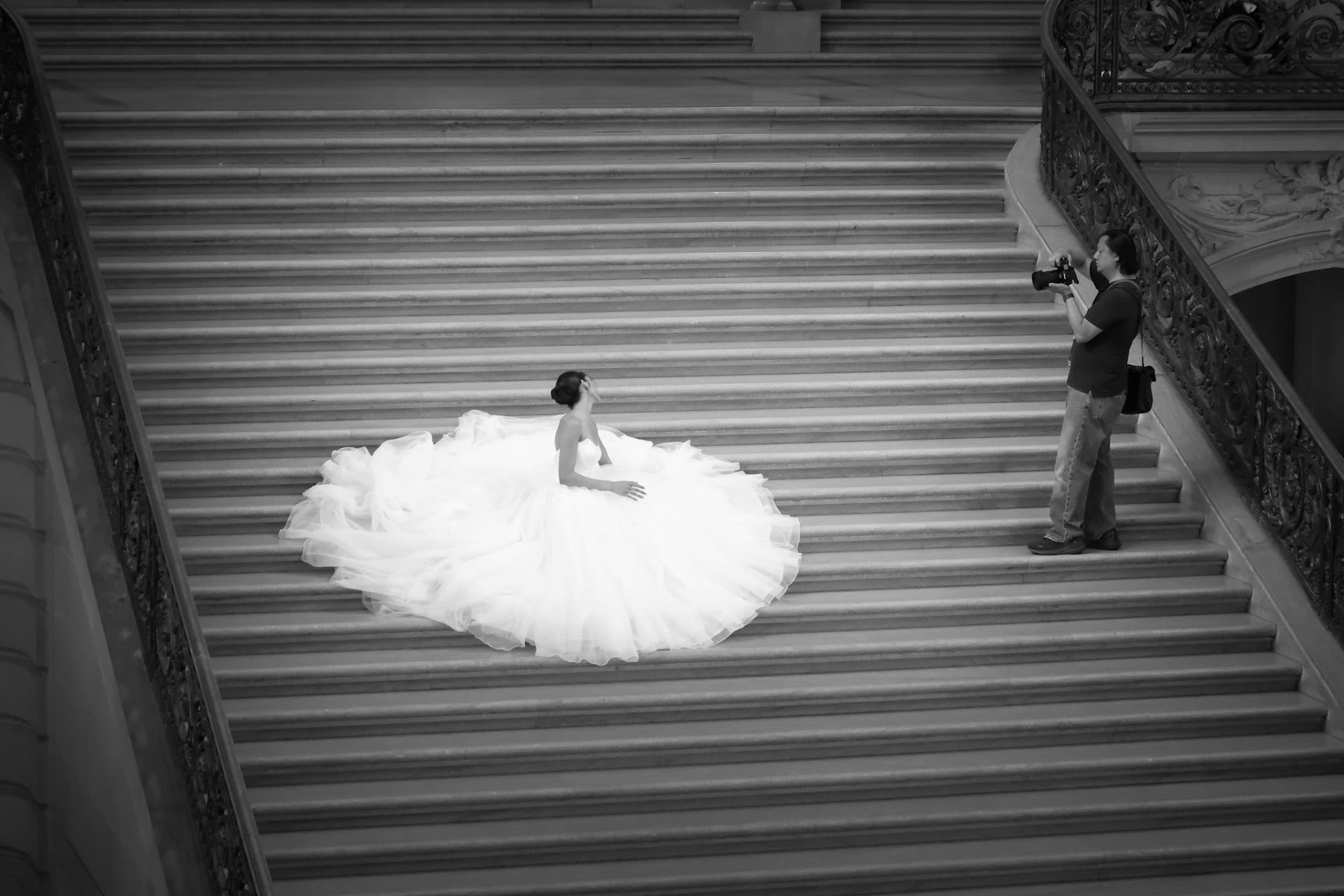 Brautkleid mit weitem Tüllrock